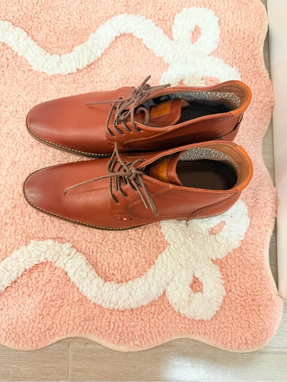 Tommy Hilfiger Men's Leather Chukka Boots in Cognac Brown